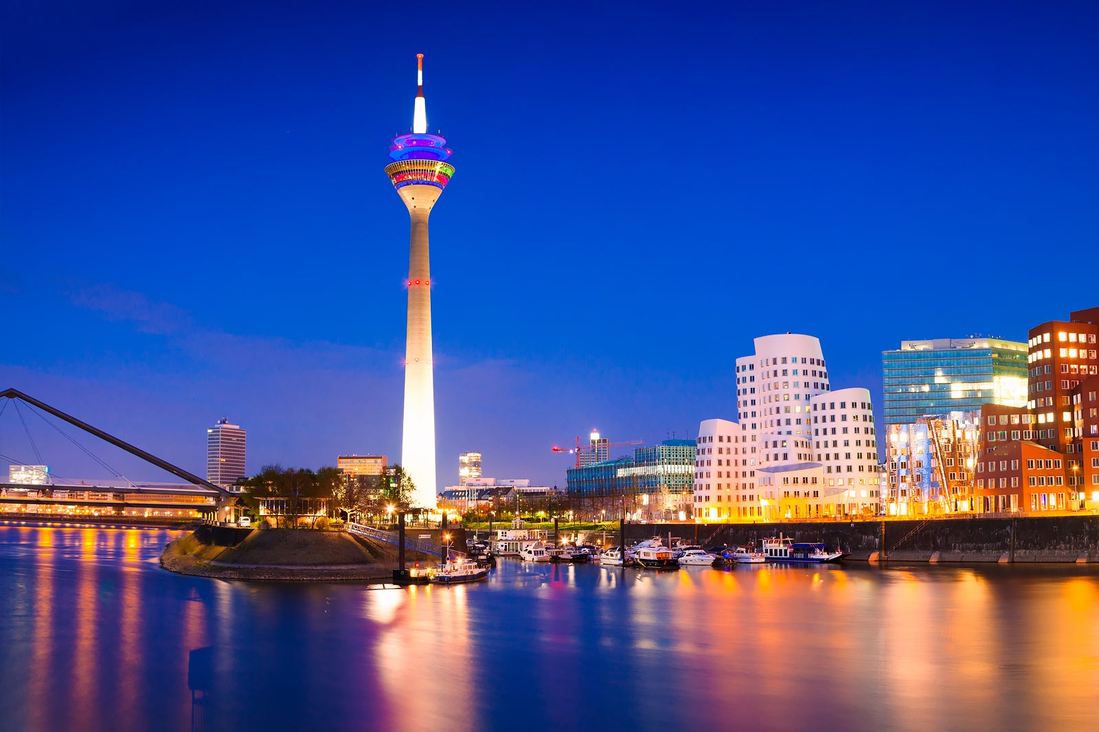 Düsseldorf, illuminazione intelligente per risparmiare energia